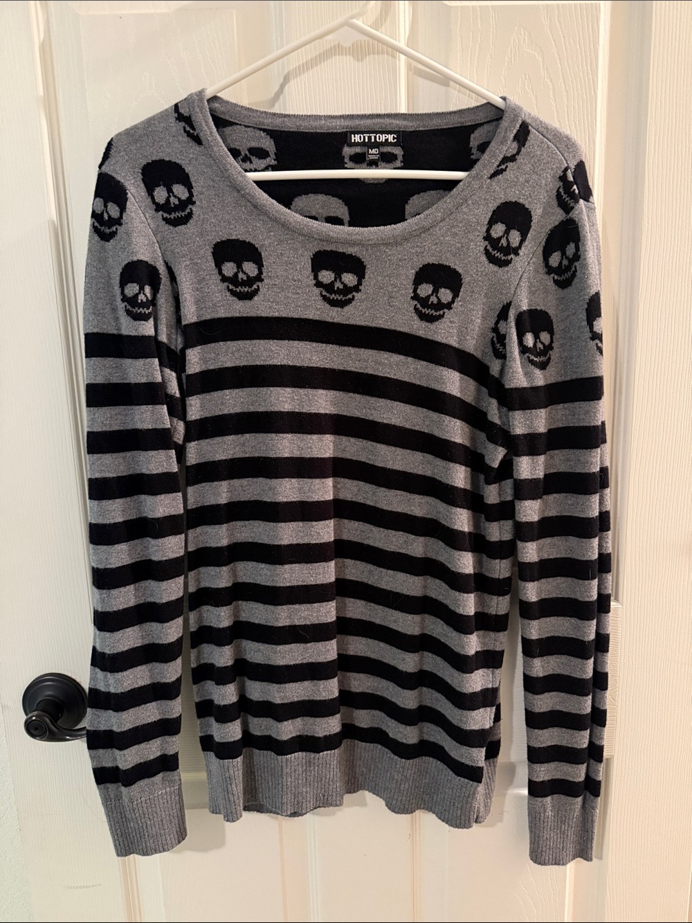 Hot Topic Gray & Black Skull Stripe Scoop Neck Sweater